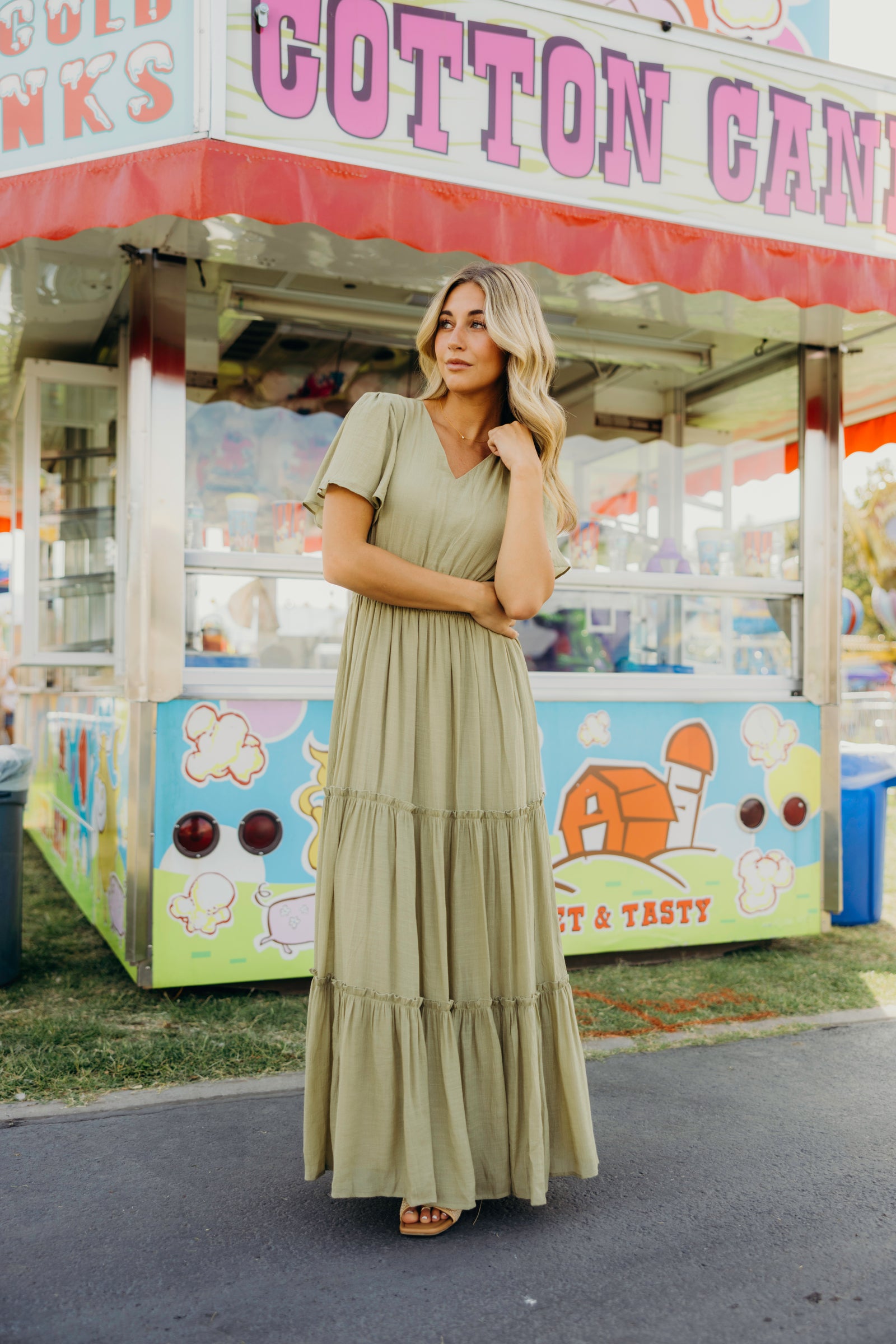 DRESSES