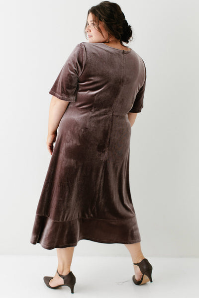 'Sophia' Square Neck Velvet Midi Dress