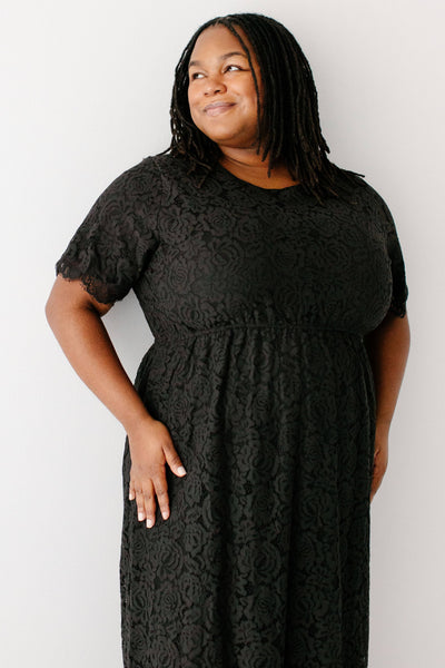 'Odessa' Round Neck Lace Maxi Dress