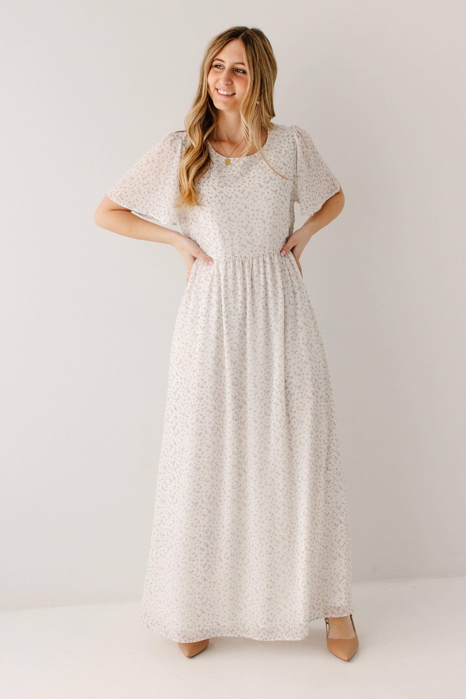 Ivonne Ditsy Floral Maxi Dress