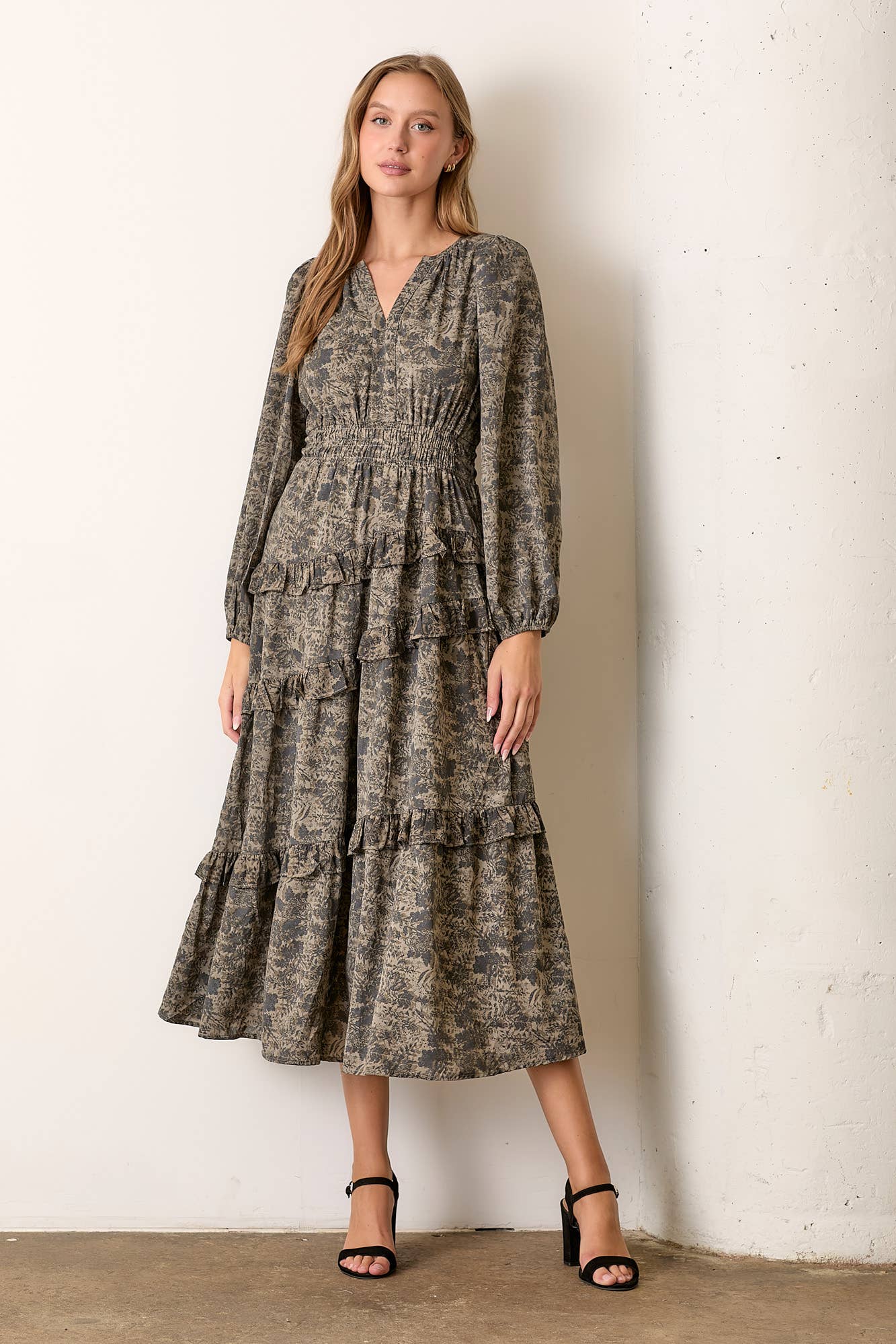 PRINTED FLORAL TIERED MAXI DRESS