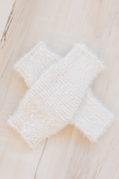 Hold Me Close Fingerless Gloves in Ivory